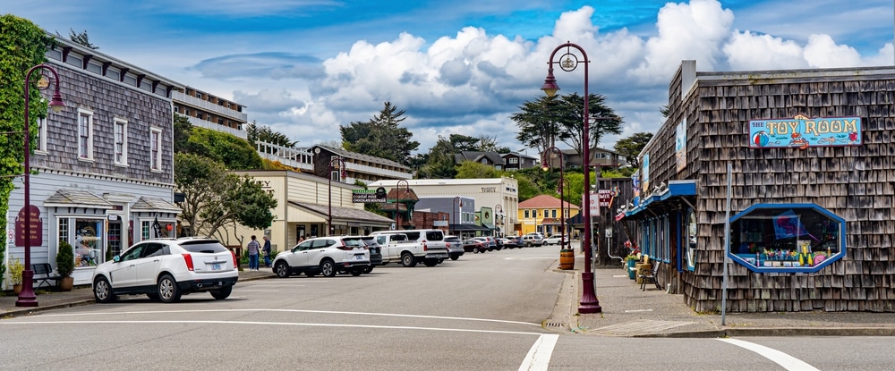 The downtown streets of Bandon, one of the best Oregon Coast Towns