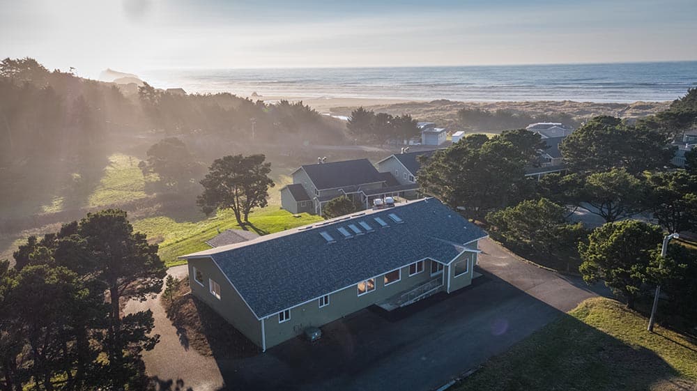 Aerial view of the best Bandon, Oregon hotel on the Southern Oregon Coast