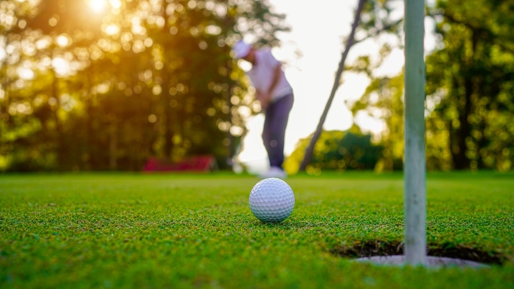 Discover the Best Bandon Golf Courses 1 Man golfing at places like top Bandon golf courses